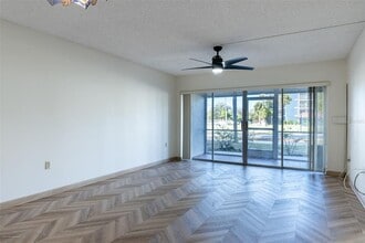 2300 Aaron St in Port Charlotte, FL - Building Photo - Building Photo