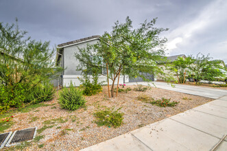 1157 W Paradise Wy in Casa Grande, AZ - Building Photo - Building Photo