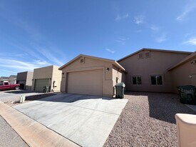 2280 Las Brisas Way in Sierra Vista, AZ - Building Photo