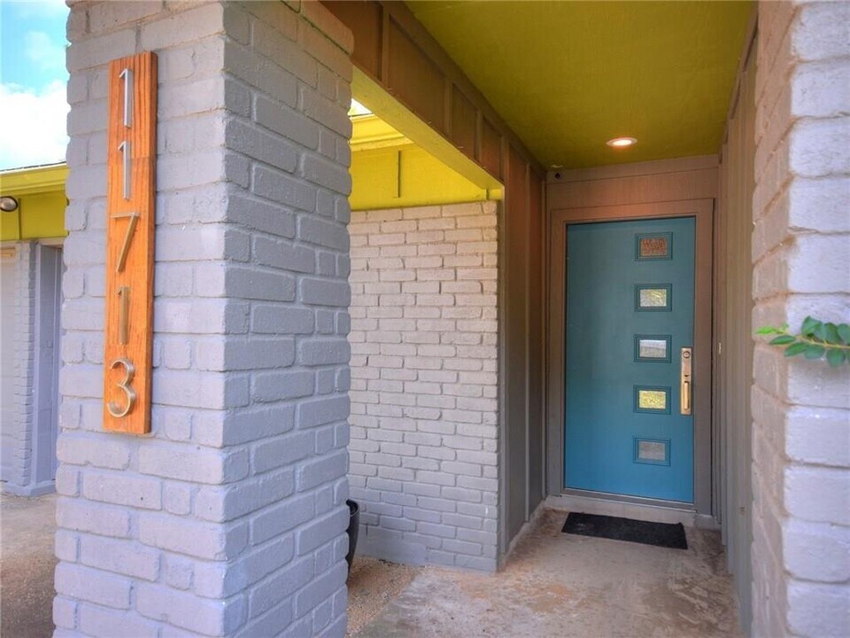 11713 Blackhawk Dr in Austin, TX - Building Photo
