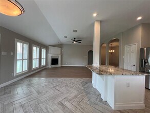 7707 Misty Lake Ln in Pearland, TX - Foto de edificio - Building Photo