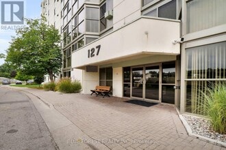 127 Belmont Dr in London, ON - Building Photo - Building Photo