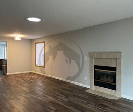 2465 Connemara Ct SE in Salem, OR - Building Photo - Building Photo