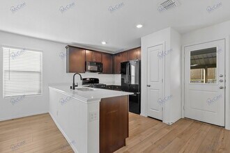 9729 Motley Dr in Fort Worth, TX - Building Photo - Building Photo