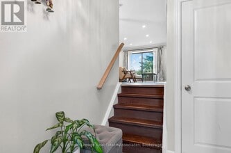 1536 Sixth Line in Oakville, ON - Building Photo - Building Photo