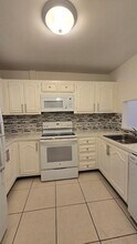 13685 NE 10th Ave in North Miami, FL - Building Photo - Building Photo