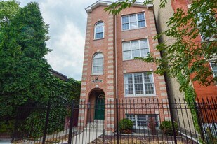 1420 W Ohio St, Unit g in Chicago, IL - Building Photo