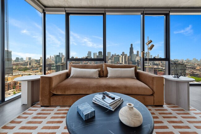 160 N Elizabeth St in Chicago, IL - Building Photo - Building Photo