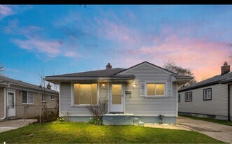 21786 Rein Ave in Eastpointe, MI - Building Photo