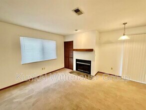 51 Pepperwood Ct in Glen Carbon, IL - Building Photo - Building Photo