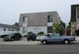 Cliffs View Apartments in San Diego, CA - Building Photo - Building Photo