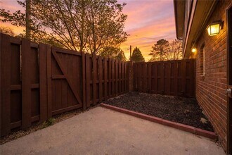 3298 Abbeywood Dr in Decatur, GA - Building Photo - Building Photo