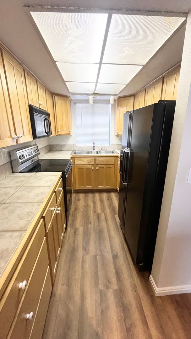 property at 5269 S Rome Beauty Pk