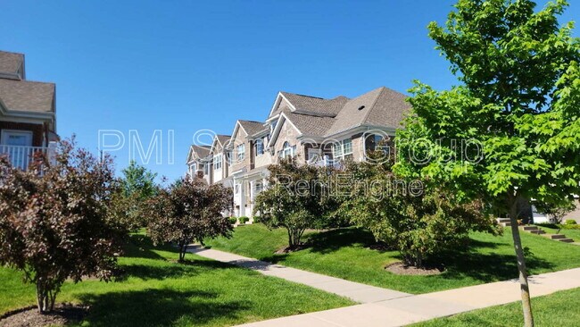 4444 Monroe Ct in Naperville, IL - Building Photo - Building Photo