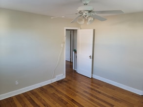 4044 Lasher Rd in Drexel Hill, PA - Foto de edificio - Building Photo