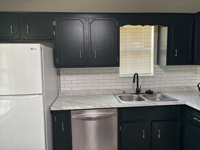 641 Artic Ave in Oak Grove, KY - Building Photo - Building Photo