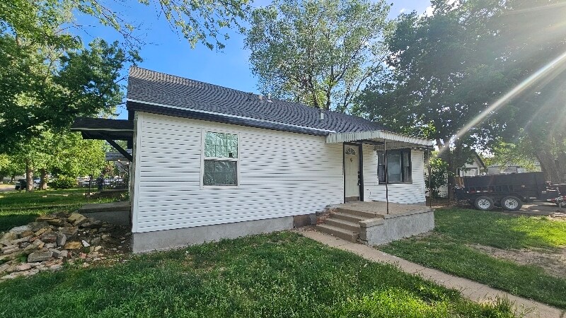 1019 N Tenth St in Salina, KS - Building Photo