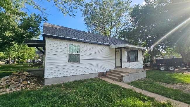 property at 1019 N Tenth St