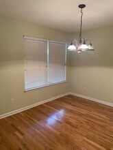 520 Collinsford Rd in Tallahassee, FL - Foto de edificio - Building Photo