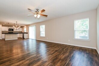 523 Worcester Ct. in Jacksonville, FL - Building Photo - Building Photo