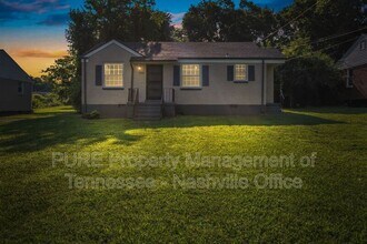2008 26th Ave N in Nashville, TN - Building Photo - Building Photo
