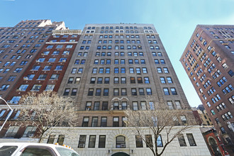 320 West End Ave in New York, NY - Building Photo - Building Photo