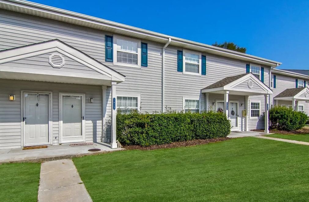Canterbury Woods in Wilmington, NC - Foto de edificio