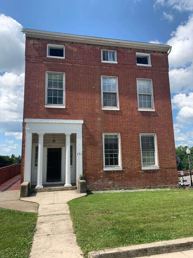 171 E Main St-Unit -5 in Frostburg, MD - Building Photo - Building Photo