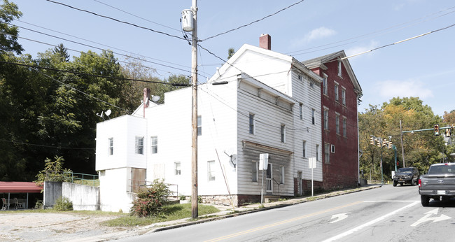 403-407 Main St in Brookville, PA - Building Photo - Building Photo