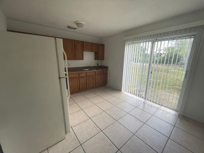 property at 1537 Barbarie Ln