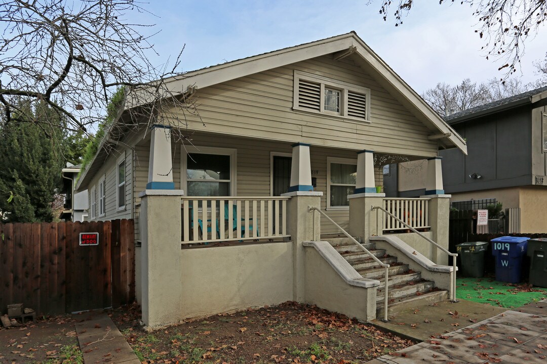 1019 W St in Sacramento, CA - Foto de edificio