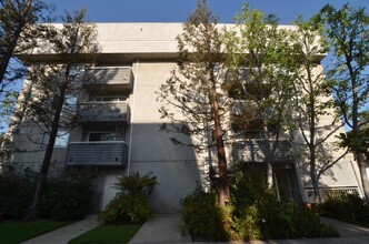 Clark Apartments in Los Angeles, CA - Building Photo - Building Photo