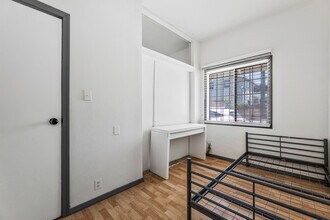 2816 Ellendale Pl, Unit 6 in Los Angeles, CA - Foto de edificio - Building Photo