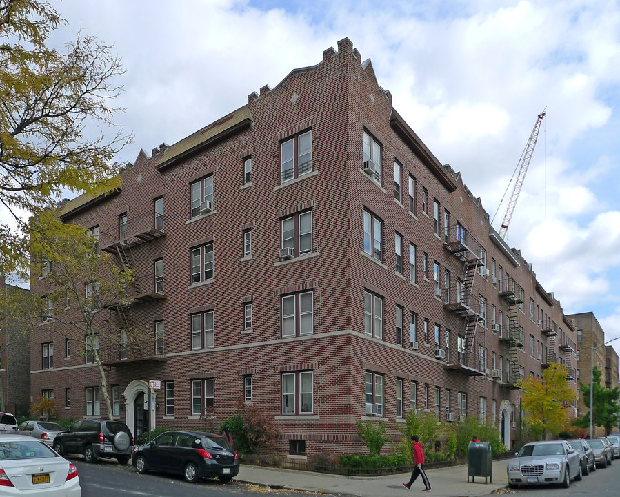 45-55 41st St in Sunnyside, NY - Building Photo