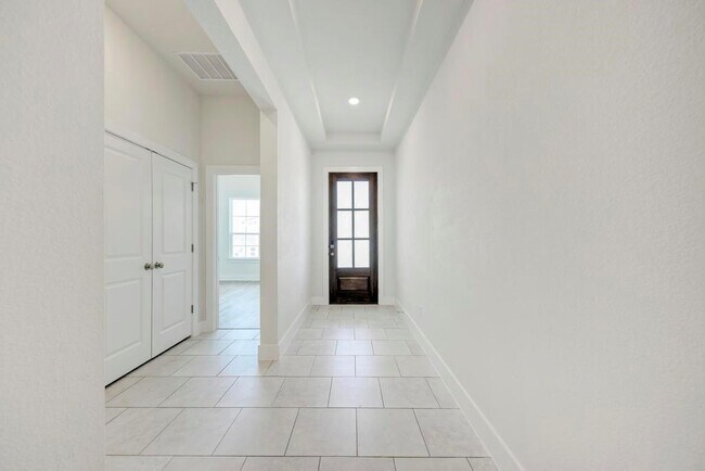 165 Horseshoe Cove in Kyle, TX - Building Photo - Building Photo