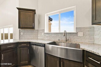 3645 Bob Snead Dr in El Paso, TX - Building Photo - Building Photo