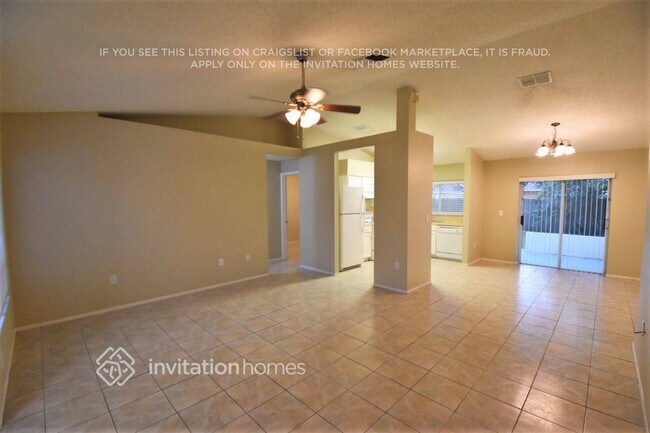 1214 Blufield Ave in Brandon, FL - Building Photo - Building Photo