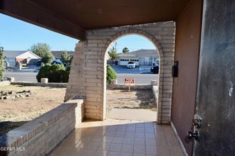 4613 Sun Valley Dr in El Paso, TX - Building Photo - Building Photo