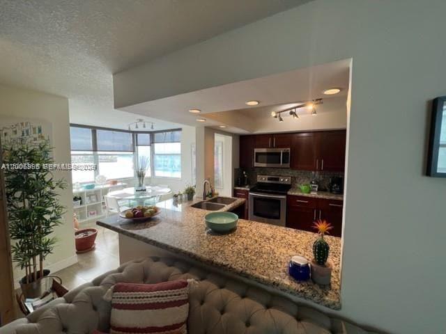16570 NE 26th Ave in North Miami Beach, FL - Building Photo - Building Photo