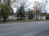 Courtyards at Roselawn Park in Indianapolis, IN - Foto de edificio - Building Photo