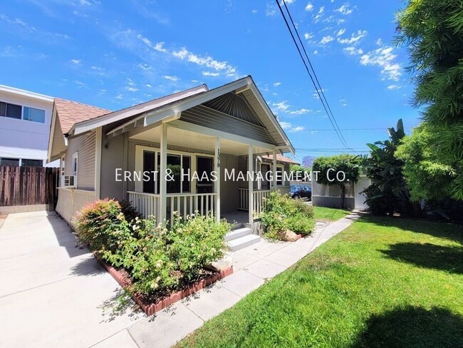 property at 1378 Loma Ave