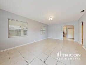 1260 N Sedeeva Cir in Clearwater, FL - Building Photo - Building Photo