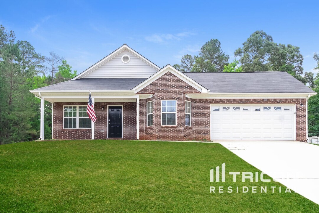 170 Patterson Way in Covington, GA - Building Photo