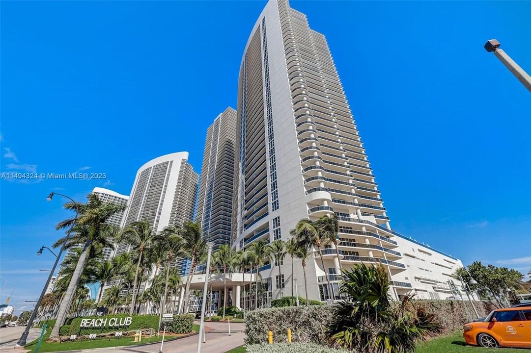 1850 S Ocean Dr, Unit 2003 in Hallandale Beach, FL - Building Photo