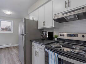 124 Tupper Crescent in Kitchener, ON - Building Photo