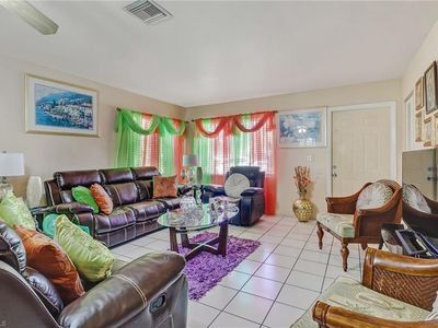 5256 Coronado Pkwy-Unit -N/A in Naples, FL - Building Photo - Building Photo