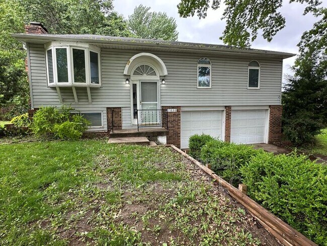 17820 E Greentree Ave in Independence, MO - Building Photo - Building Photo