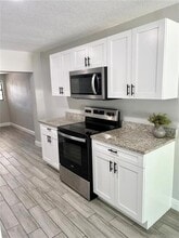 4203 E Yukon St in Tampa, FL - Building Photo - Building Photo