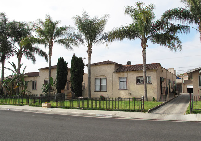 3536 E 52nd St in Maywood, CA - Foto de edificio - Building Photo