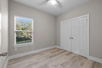 1026 Clinton Park St in Houston, TX - Building Photo - Building Photo